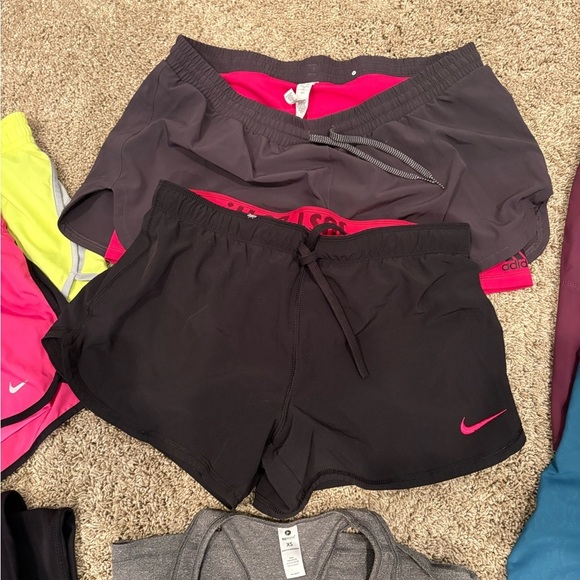 3/$15 Lot Activewear Women - Picture 6 of 12